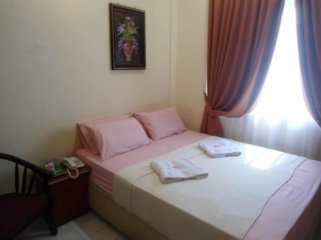 Hotel Teratai Tenang Kuala Terengganu Eksteriør billede